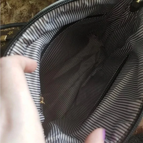 COPY - NWT Lightweight Medium Dome Crossbody Shoulder Bag with Tassel | Plaid P… - Picture 4 of 11